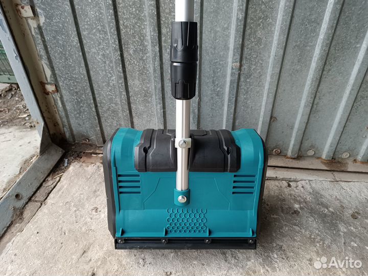 Снегоуборщик аккумуляторный электрический