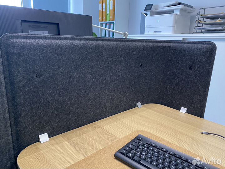 Офисные настольные экраны, перегородки на стол для офиса.