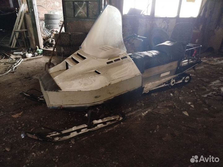 Продам снегоход рысь