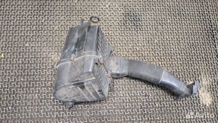 Корпус воздушного фильтра Skoda Fabia, 2010