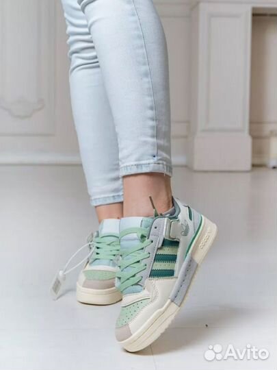 Кроссовки adidas