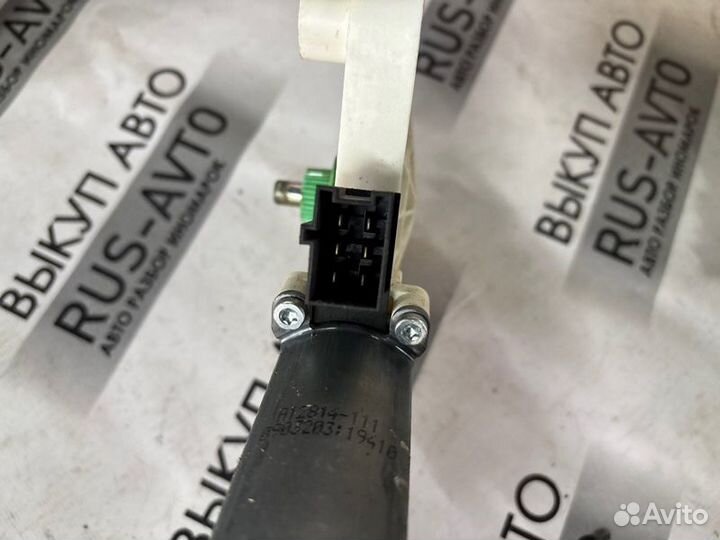 Моторчик стеклоподъемника передний левый Mercedes