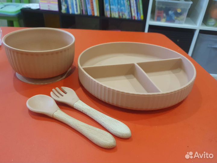 Силиконовая детская посуда