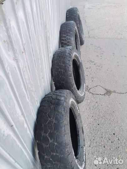Bfgoodrich Mud-Terrain T/A KM2 225/75 R16