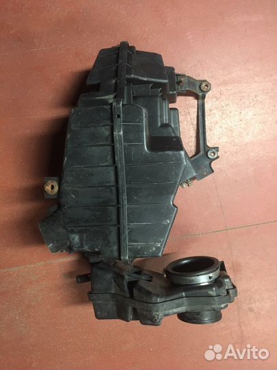 Корпус воздушного фильтра Ниссан Максима А 33