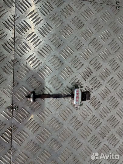 Б/У ограничитель двери задний левый Chevrolet Aveo