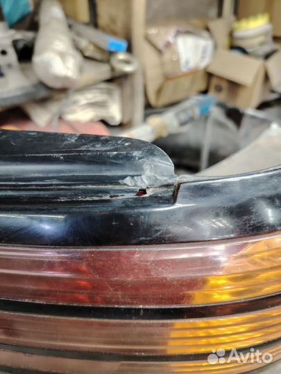 Фонарь задний правый тоета корола левин
