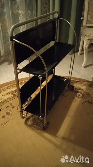 Журнальный столик на колесах раскладной. Этажерка