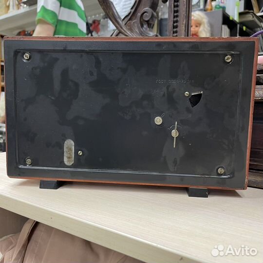 Настольные часы с барометром маяк СССР (Сзр)