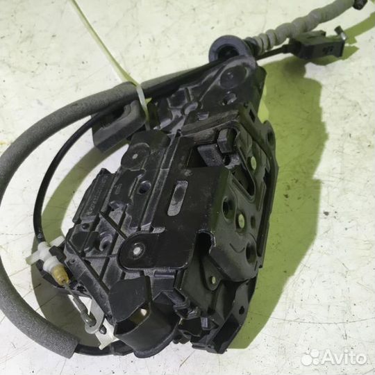 Замок двери передней правой Фольксваген Поло сед