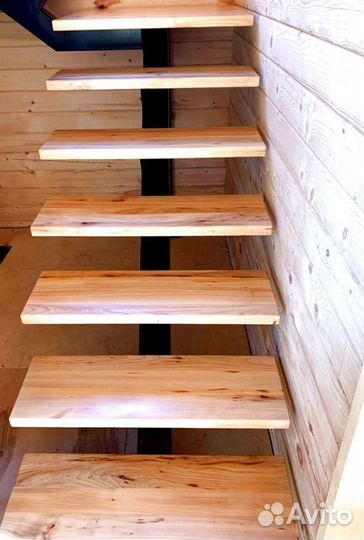 Перила деревянные для лестниц