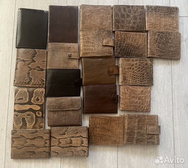 Кожаные кошельки(крокодил, питон)