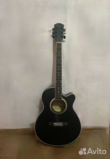 Акустическая гитара