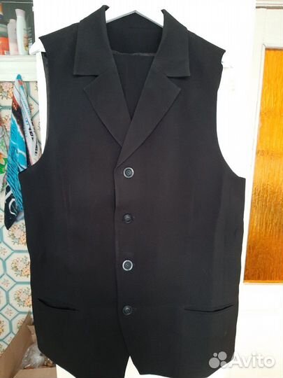 Меховой жилет,46-48 р-р;Жилет + брюки, 54-56 р-р