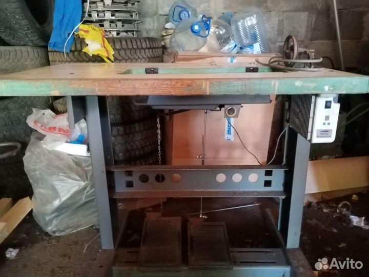 Стол швейный