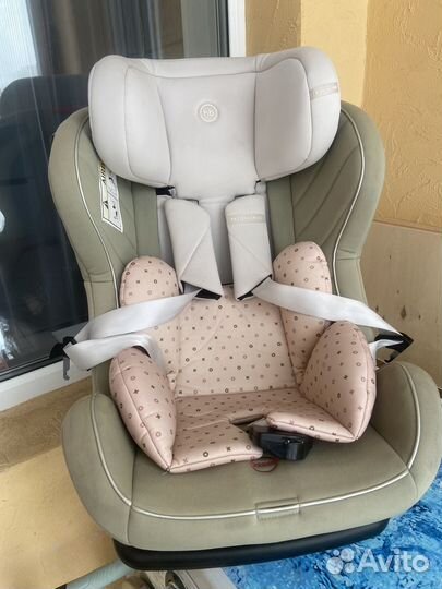 Автомобильное кресло