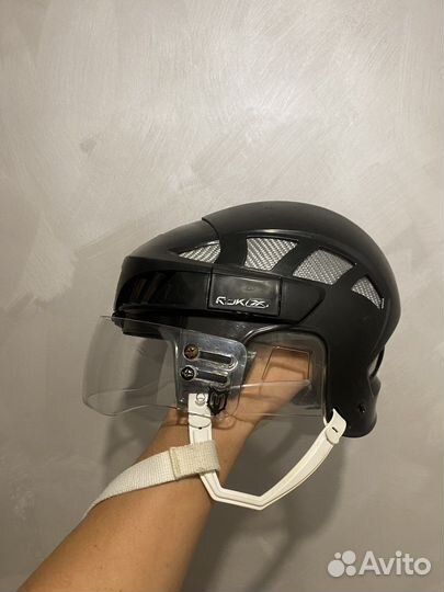 Шлем хоккейный с визором