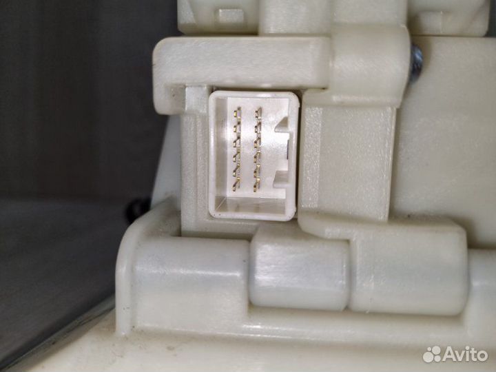 Селектор АКПП Hyundai Solaris 2