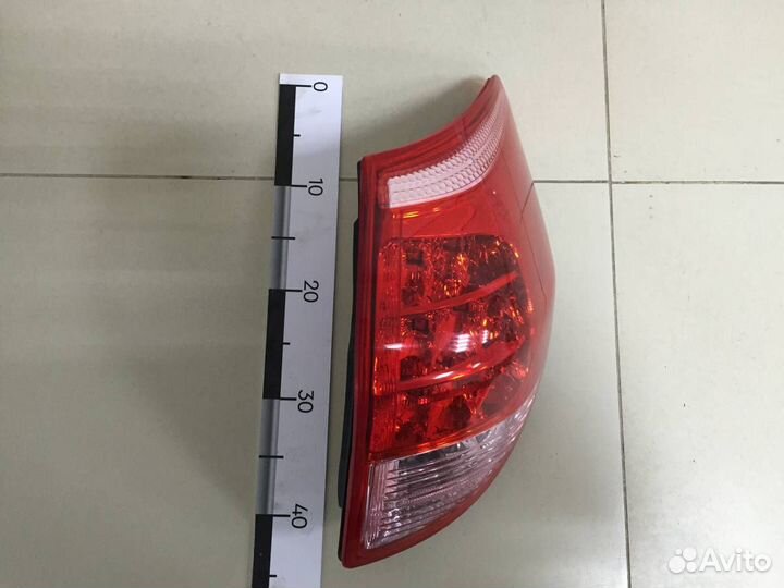 Фонарь задний правый Toyota RAV4