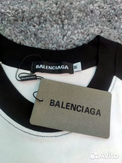 Футболка balenciaga