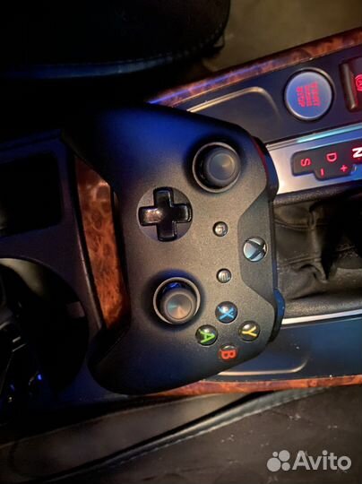 Геймпад xbox One