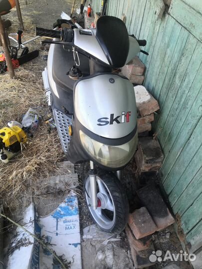 Скутер skif