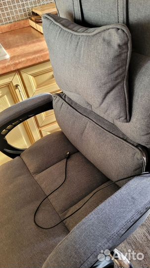 Офисное кресло с массажем