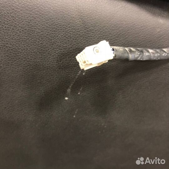 Планка подсветки номера Nissan Juke 2010–2019