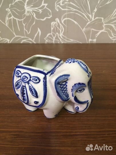 Керамические и фарфоровые фигурки