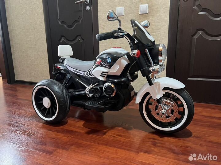 Детский электромобиль бу