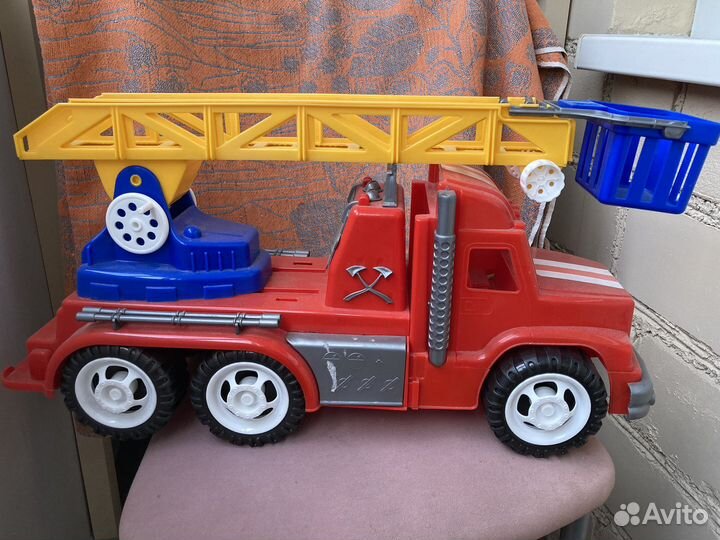 Игрушка пожарная машина