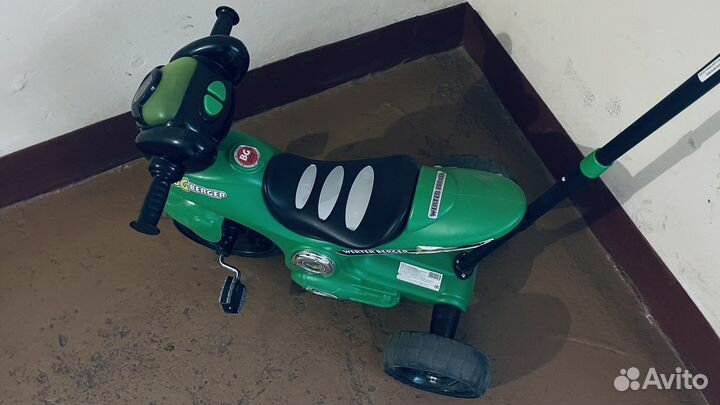 Детский трехколесный велосипед