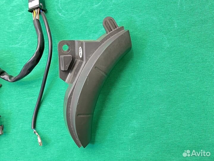 Кнопки мультимедиа руля Toyota Land Cruiser 100