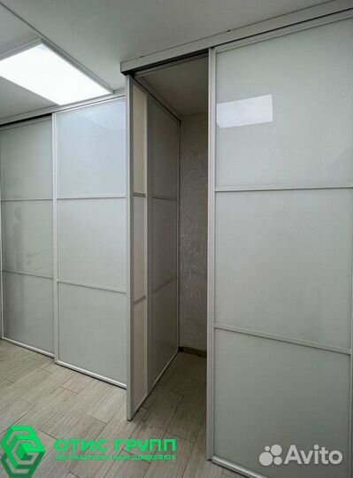 Раздвижные стеклянные перегородки