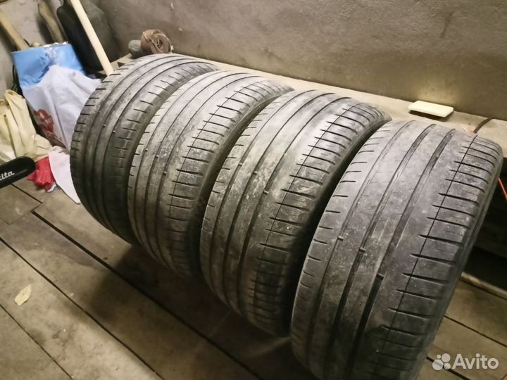 Michelin Pilot Sport 3 245/40 R18 93Y