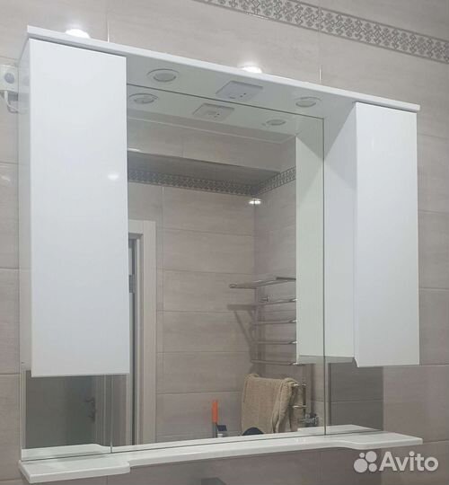 Зеркало с подсветкой для ванной