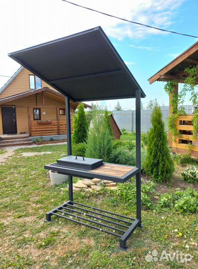 Мангал с крышей