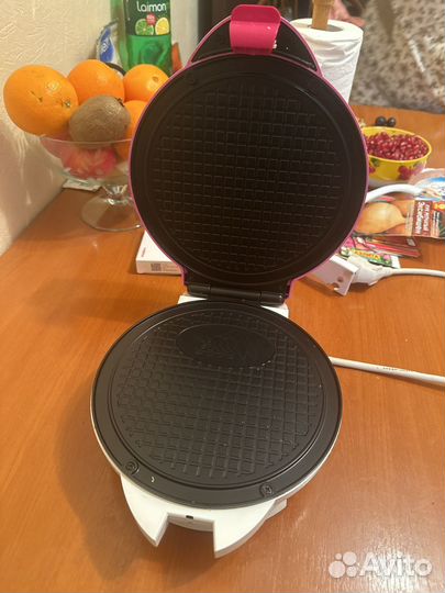 Вафельница Vitek, с рисунком для детей и взрослых