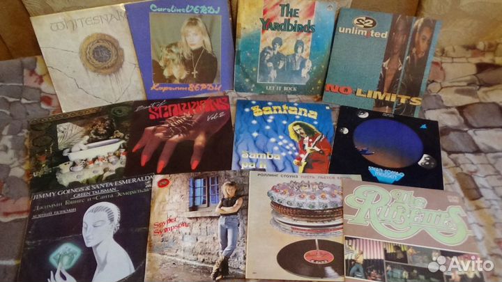 Огромная коллекция пластинок и радиоаппаратуры