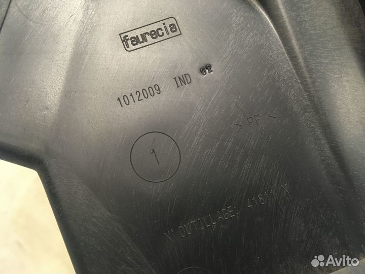 Воздухозаборник (внутри) C3 2009-2016