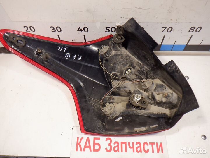 Фонарь задний правый Ford Focus 3 Хетчбэк