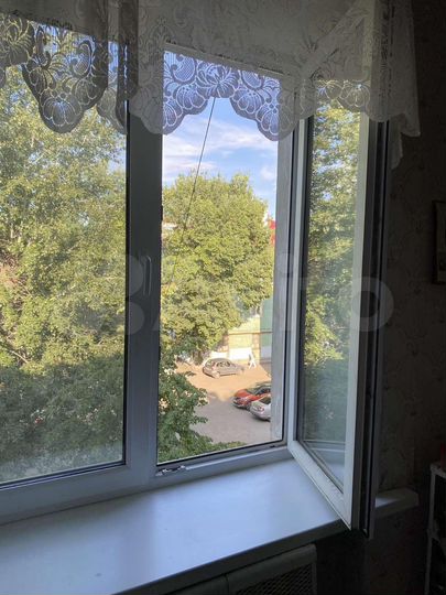 2-к. квартира, 50 м², 3/3 эт.