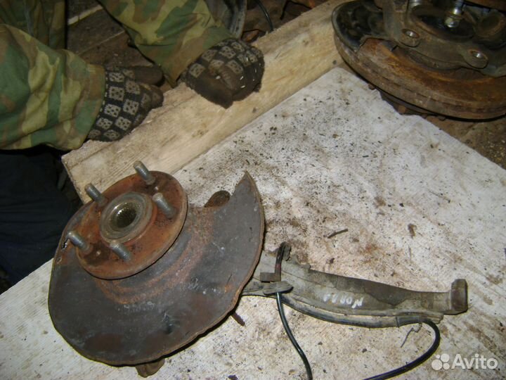 Кулак передний левый Хонда цр-В Honda CR-V abs