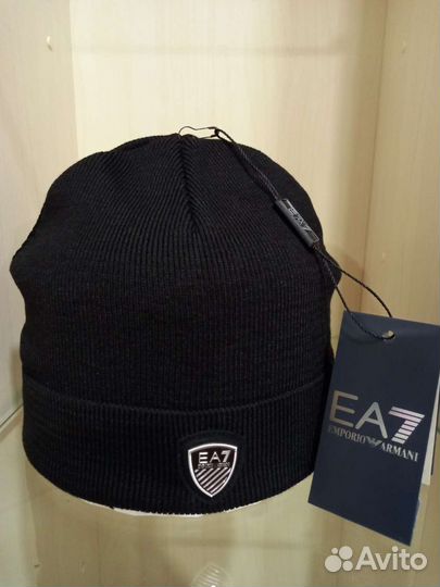 Шапка armani лёгкая(новая)