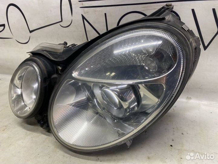 Фара левая Mercedes-Benz E W211 2002