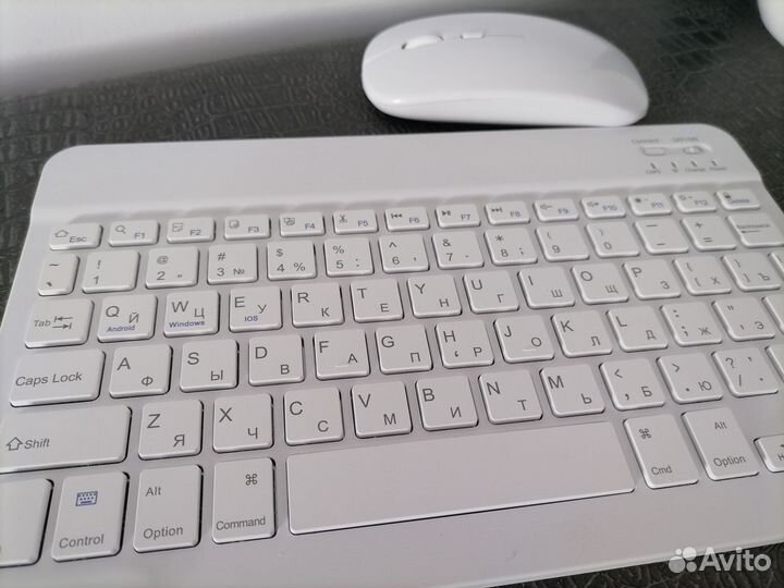 Беспроводная клавиатура и мышь