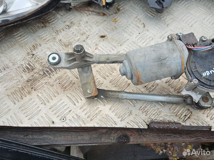 Трапеция дворников Шевроле Каптива С100 с моторчик