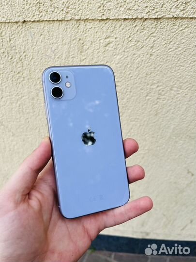 iPhone 11, 64 ГБ