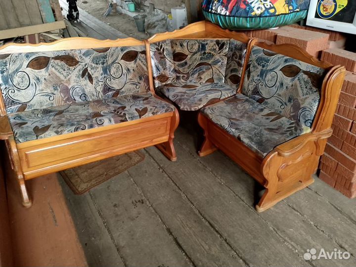 Кухонный уголок со столом бу