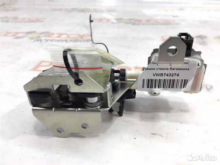Замок стекла багажника VW Touareg GP (7LA,7L6,7L7